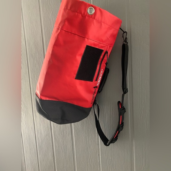 True North Amabilis First Responder/Military Grade 25L Duffle - Picture 5 of 6